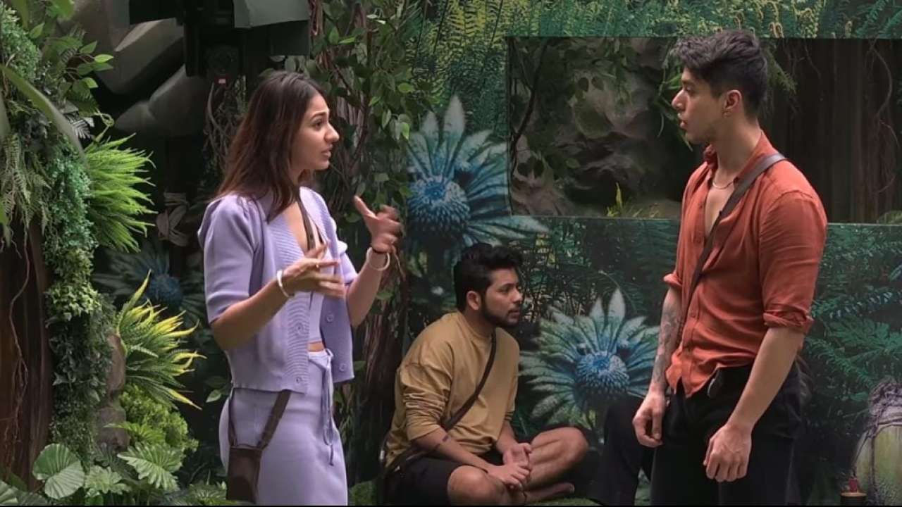 Bigg Boss 15 Day 5 Pratik Sehajpal Breaks Washrooms Lock While