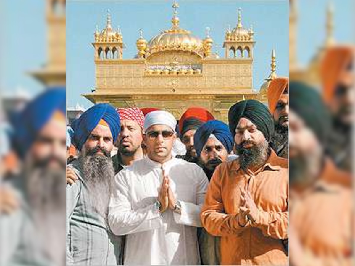 Salman Khan visits Golden Temple