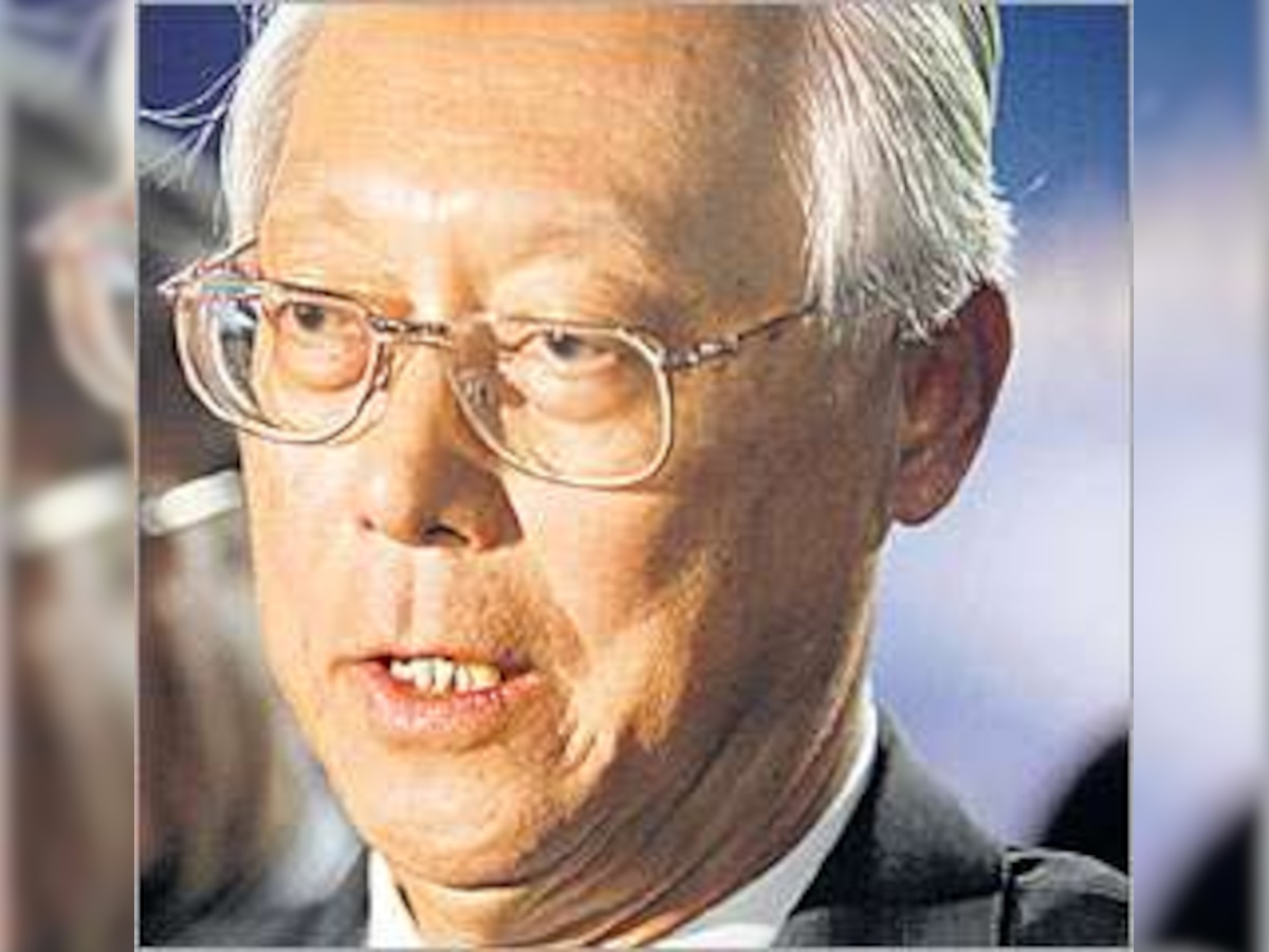 Goh to give Tharoor a tough run