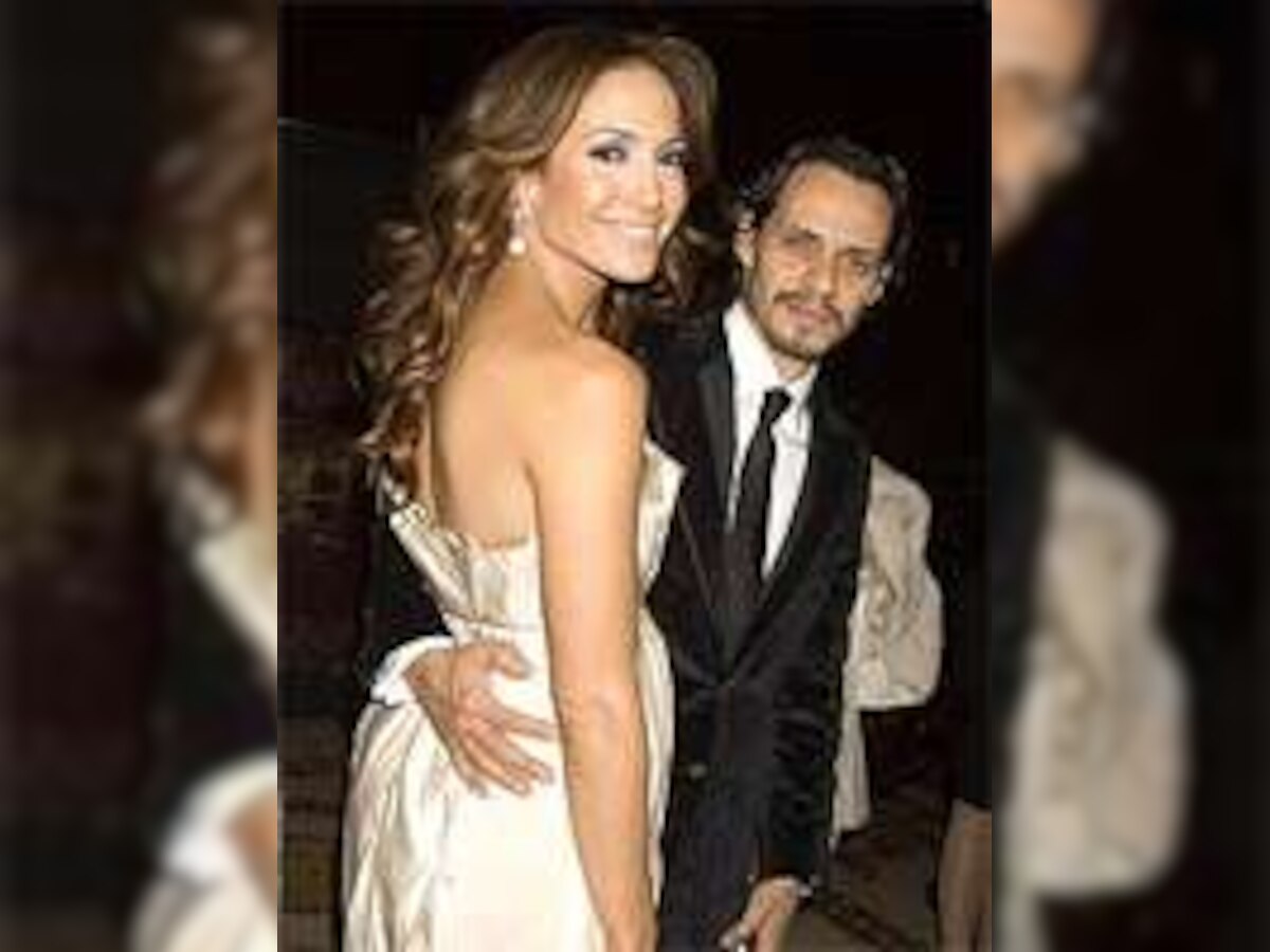 JLo, Marc Anthony dismiss split rumors with romantic duet