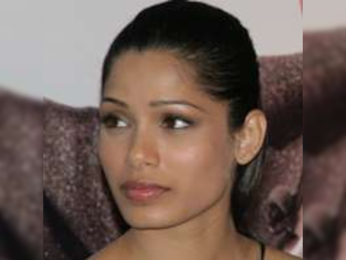 Freida Pinto thanks mentor Barry John for success