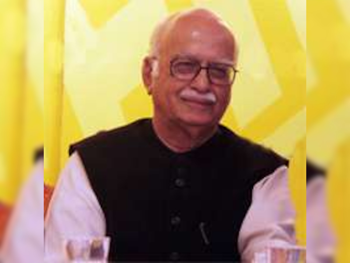 Advani asks people to vote for change