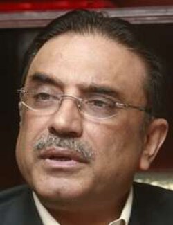 President Zardari reinstates chief justice Chaudhry