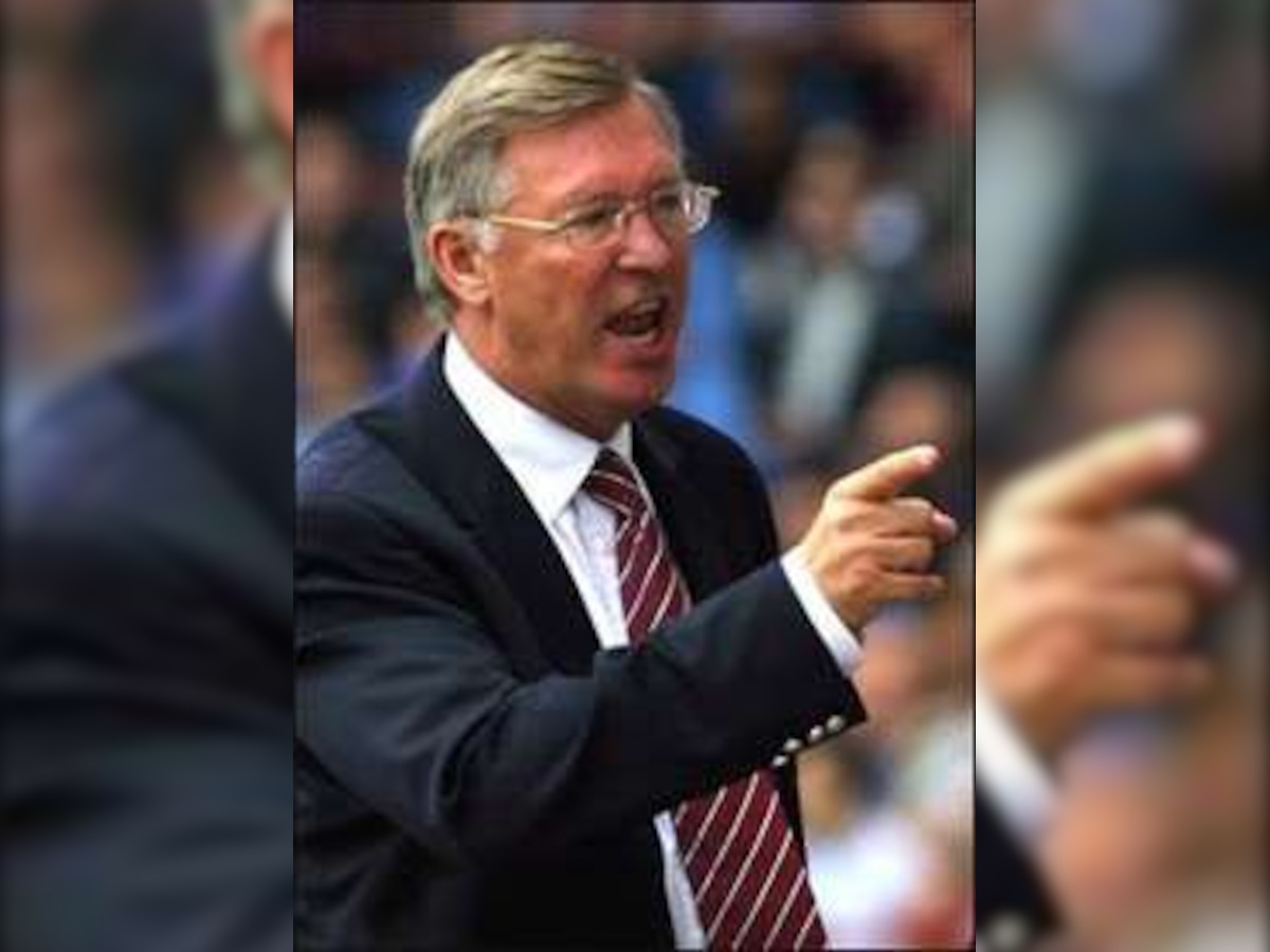 Alex Ferguson flips as Ronaldo quizzed about ManU future