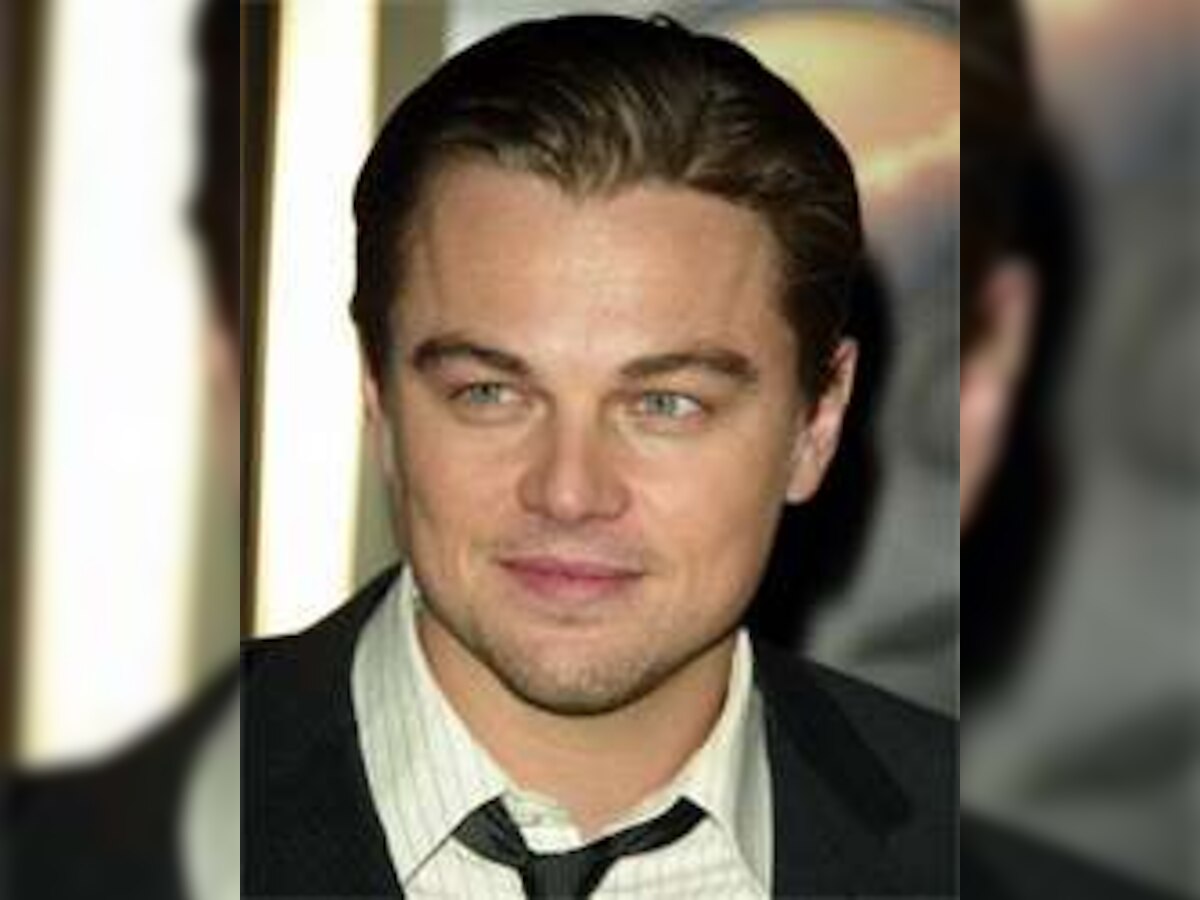 DiCaprio 'taking singing lessons to play Frank Sinatra'