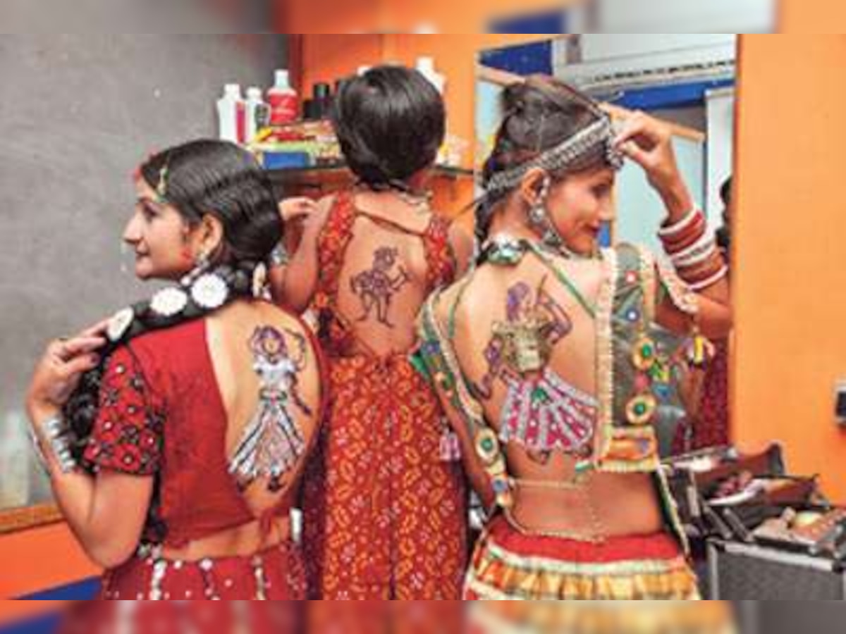 Social awareness tattoos in vogue during Navratri