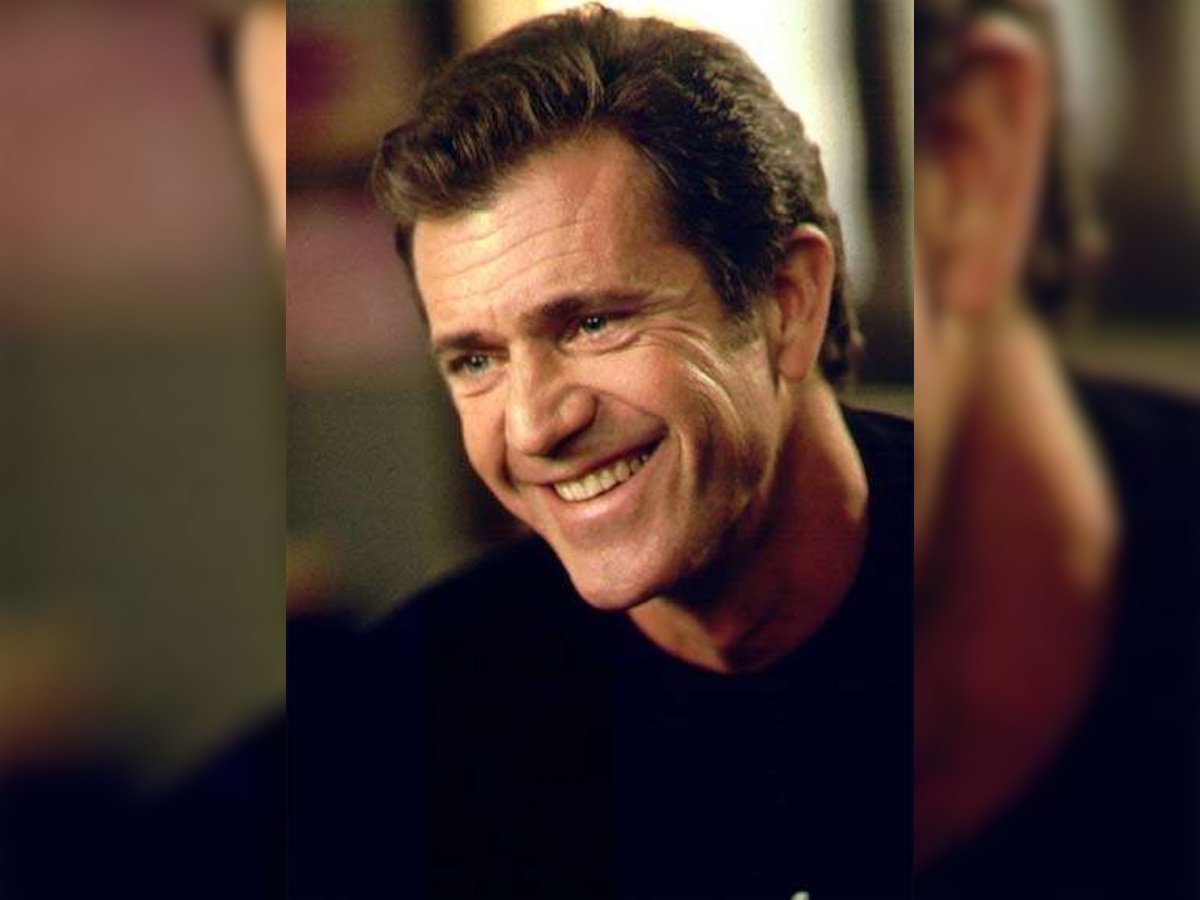 Mel Gibson says all men are 'dogs'