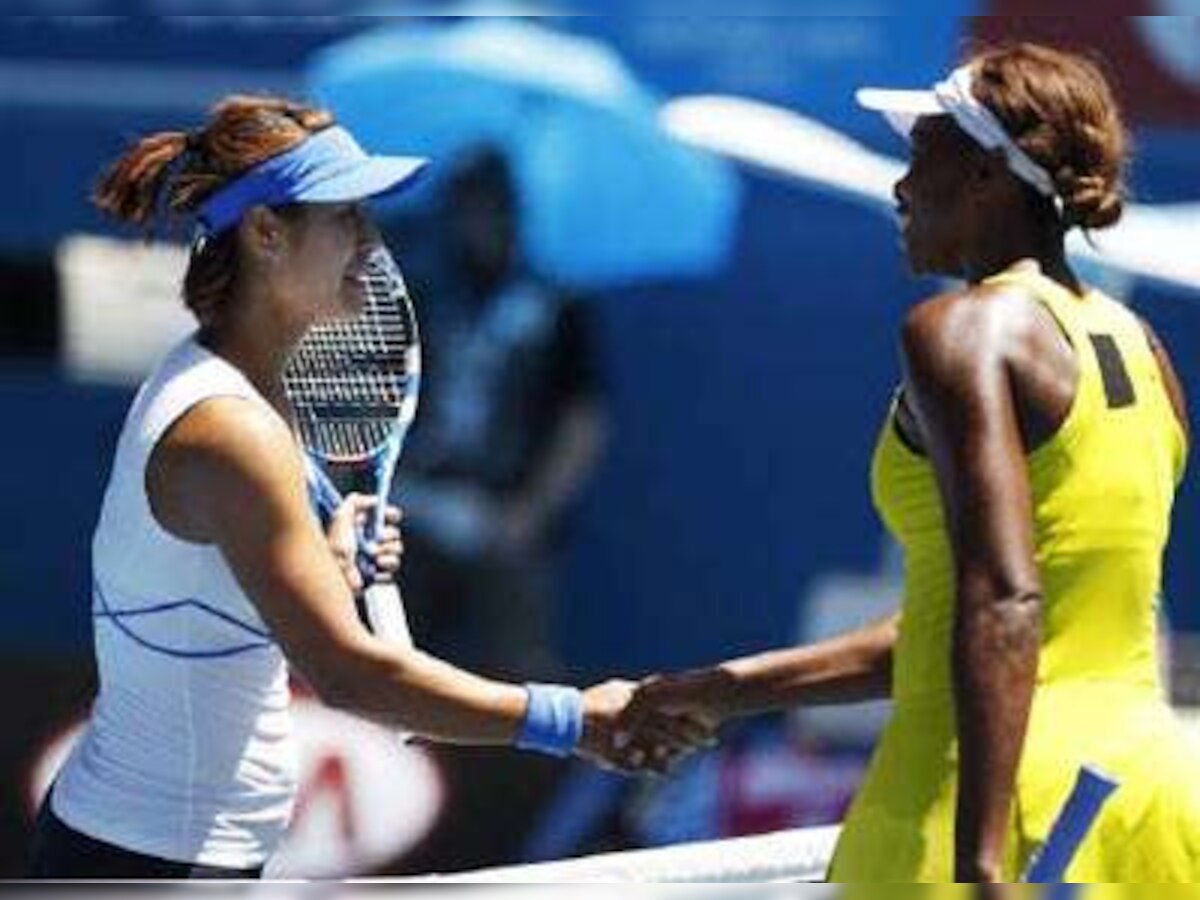 Venus knocked out of Australian Open by China's Li