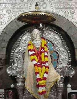 Shirdi temple to charge for 'VIP darshan'