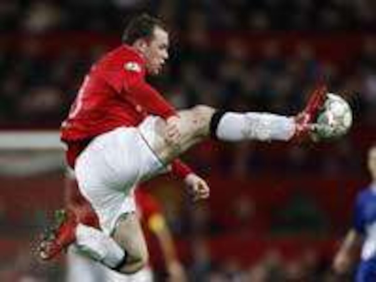 Alex Ferguson warned of dangers of Rooney burn-out 