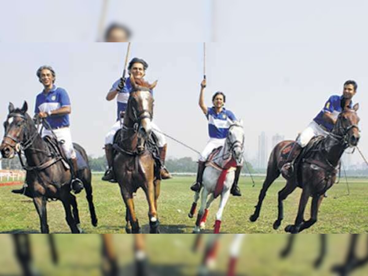 The Indian polo team get talking