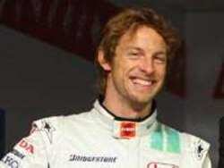 Jenson Button insists Fernando Alonso is wrong on F1 entertainment factor