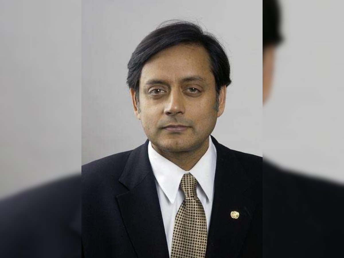 Left parties demand Shashi Tharoor's resignation