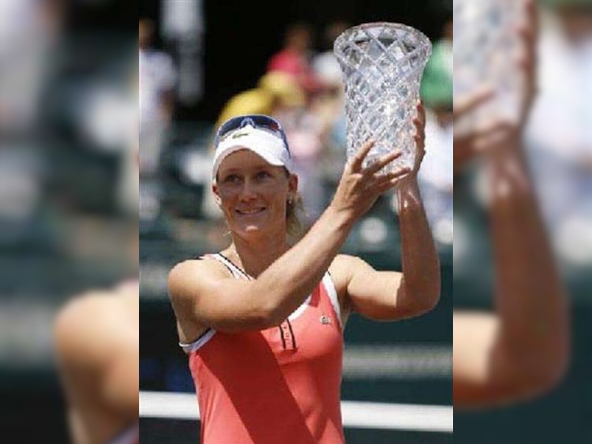 Samantha Stosur pounds Vera Zvonareva to win second WTA title