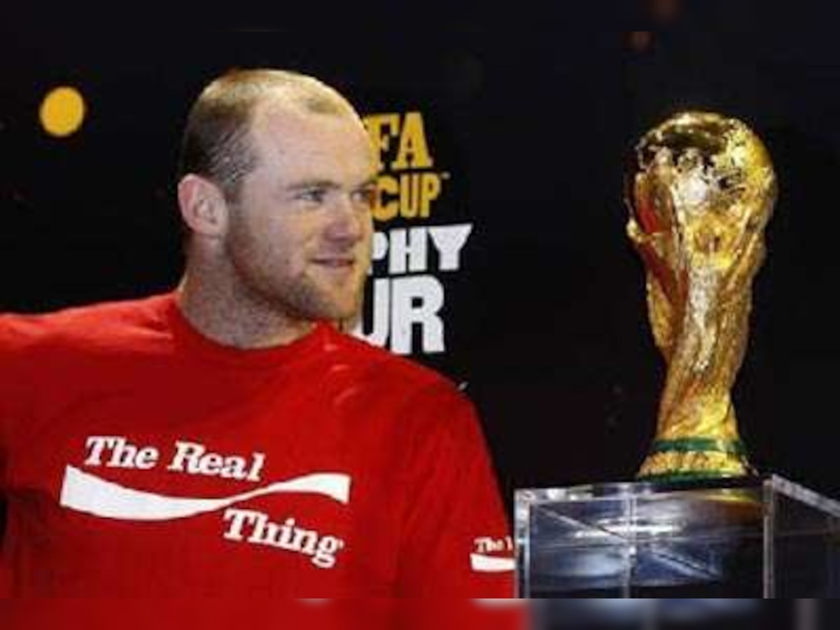 Wayne Rooney tops world footie star 2009-10 rich list with £33 millions