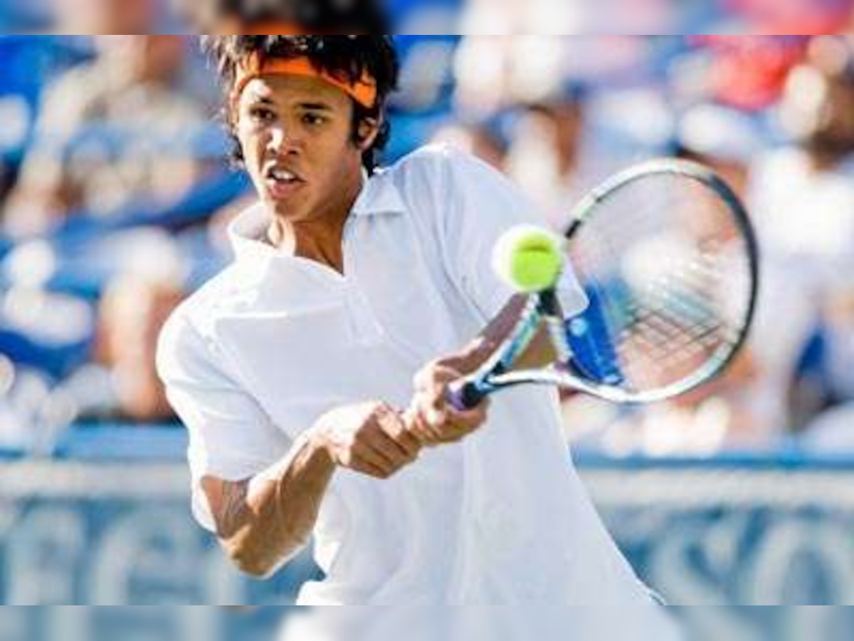 Somdev Devvarman ends 13-year Indian drought at Roland Garros