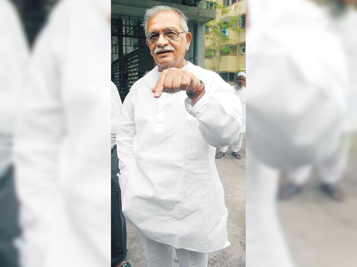 Lyricist Gulzar lashes out at Chetan Bhagat