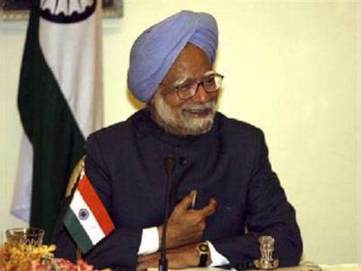 Shah Faisal's feat draws accolades from PM Manmohan Singh