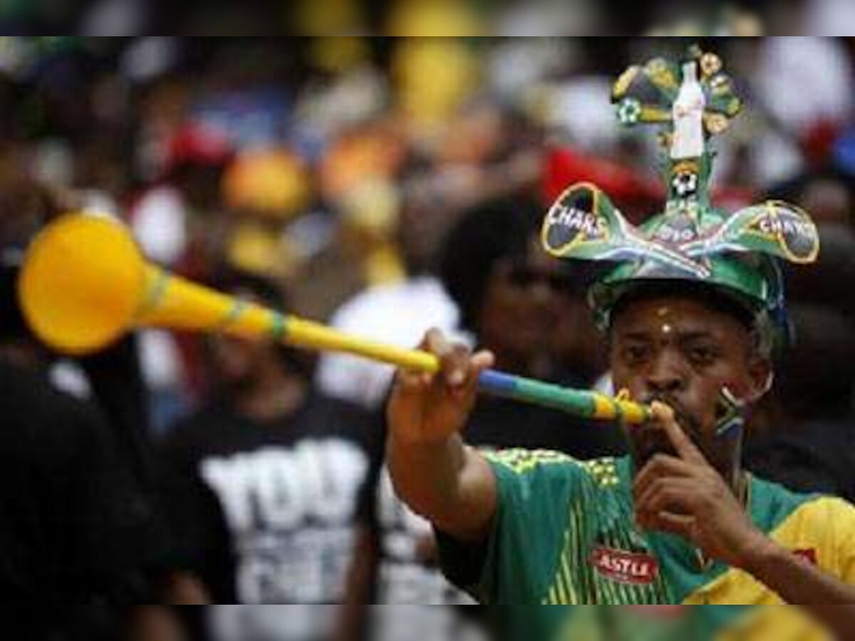 With 'vuvuzelas' back, fans queue up for earplugs