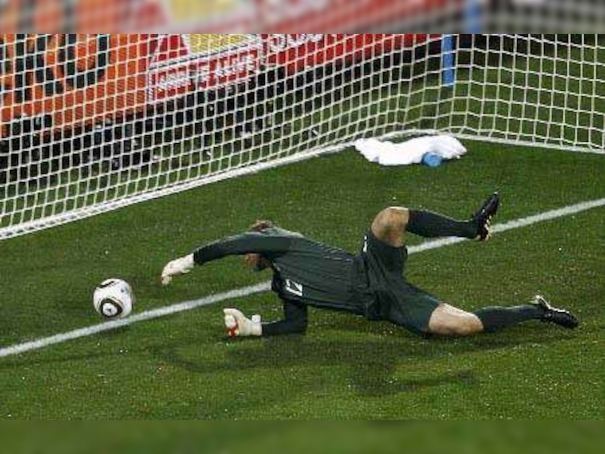 FIFA World Cup: Robert Green's schoolboy blunder gifts US a draw against England