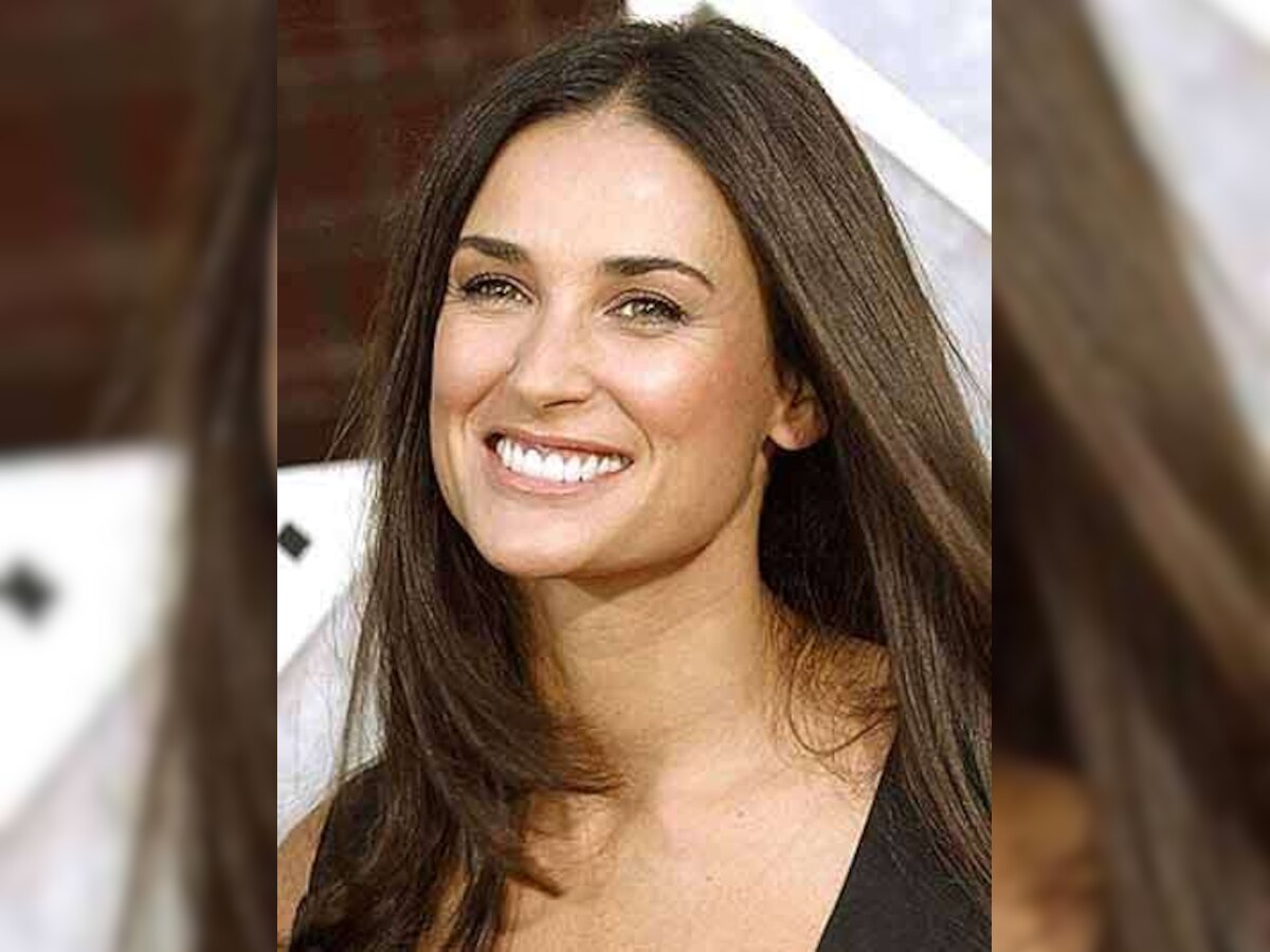 Demi Moore, Salma Hayek to star in own comedy?