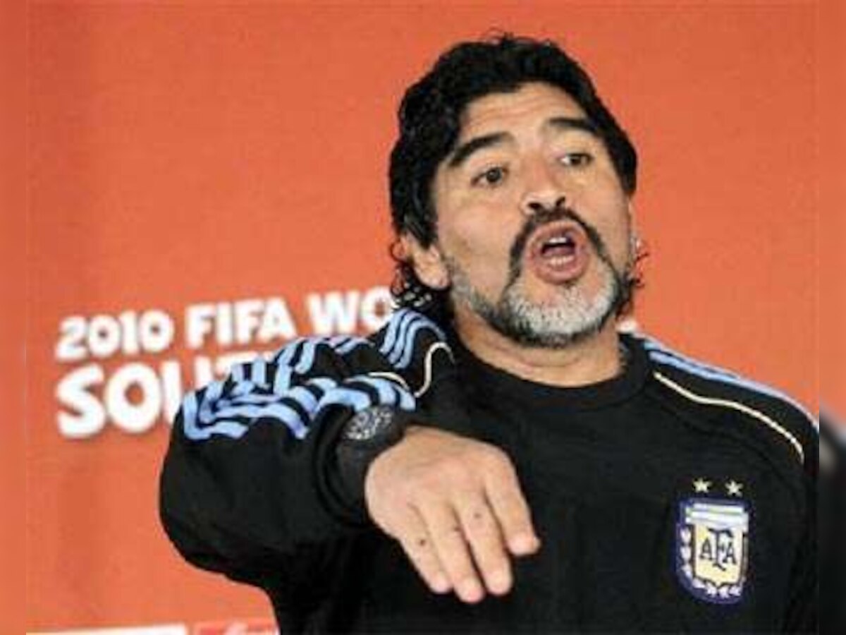 Diego Maradona set to field 'gala team' against Mexico