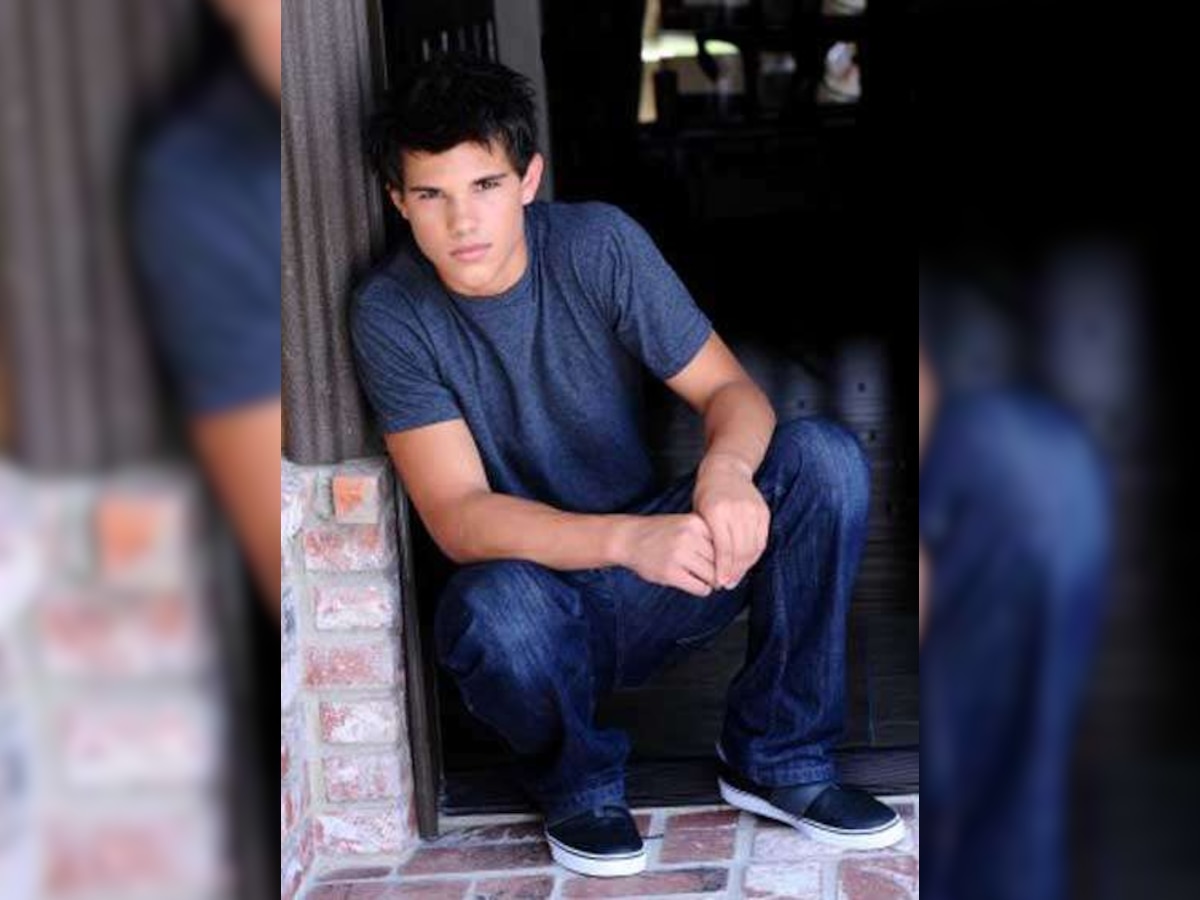 'Twilight' star Taylor Lautner puts college plans on hold