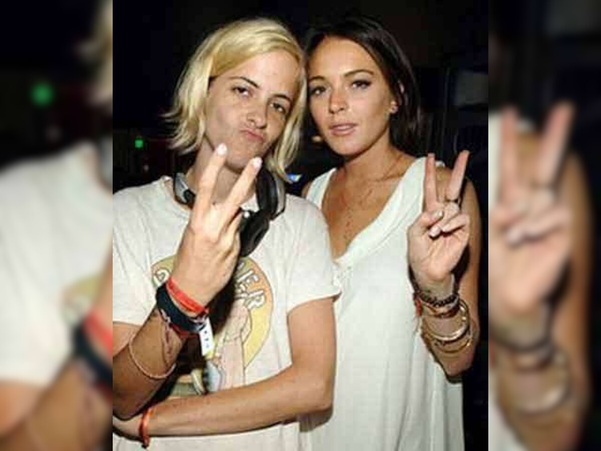 Is Lindsay Lohan back with Samantha Ronson?