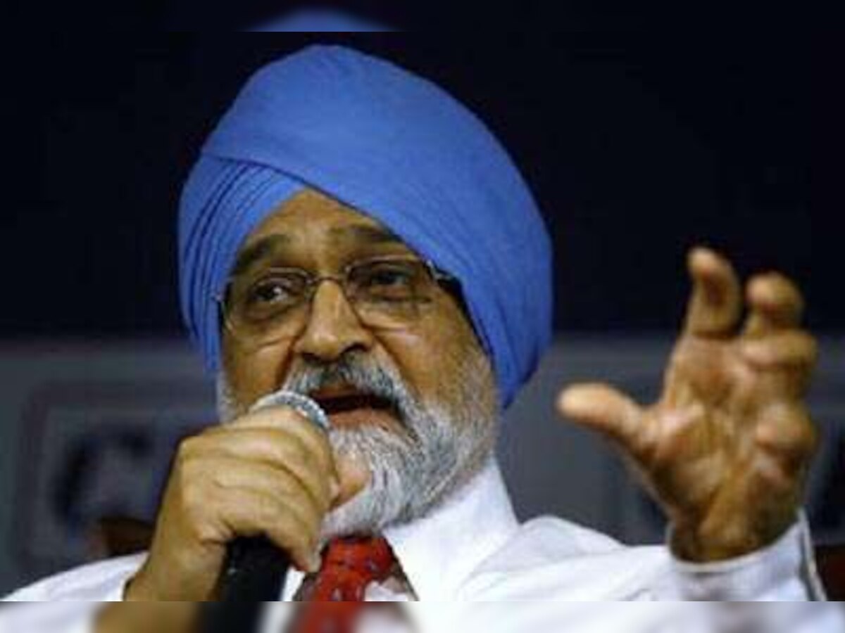 Kamal Nath calls Montek Singh Ahluwalia over report saying NHAI going bankrupt