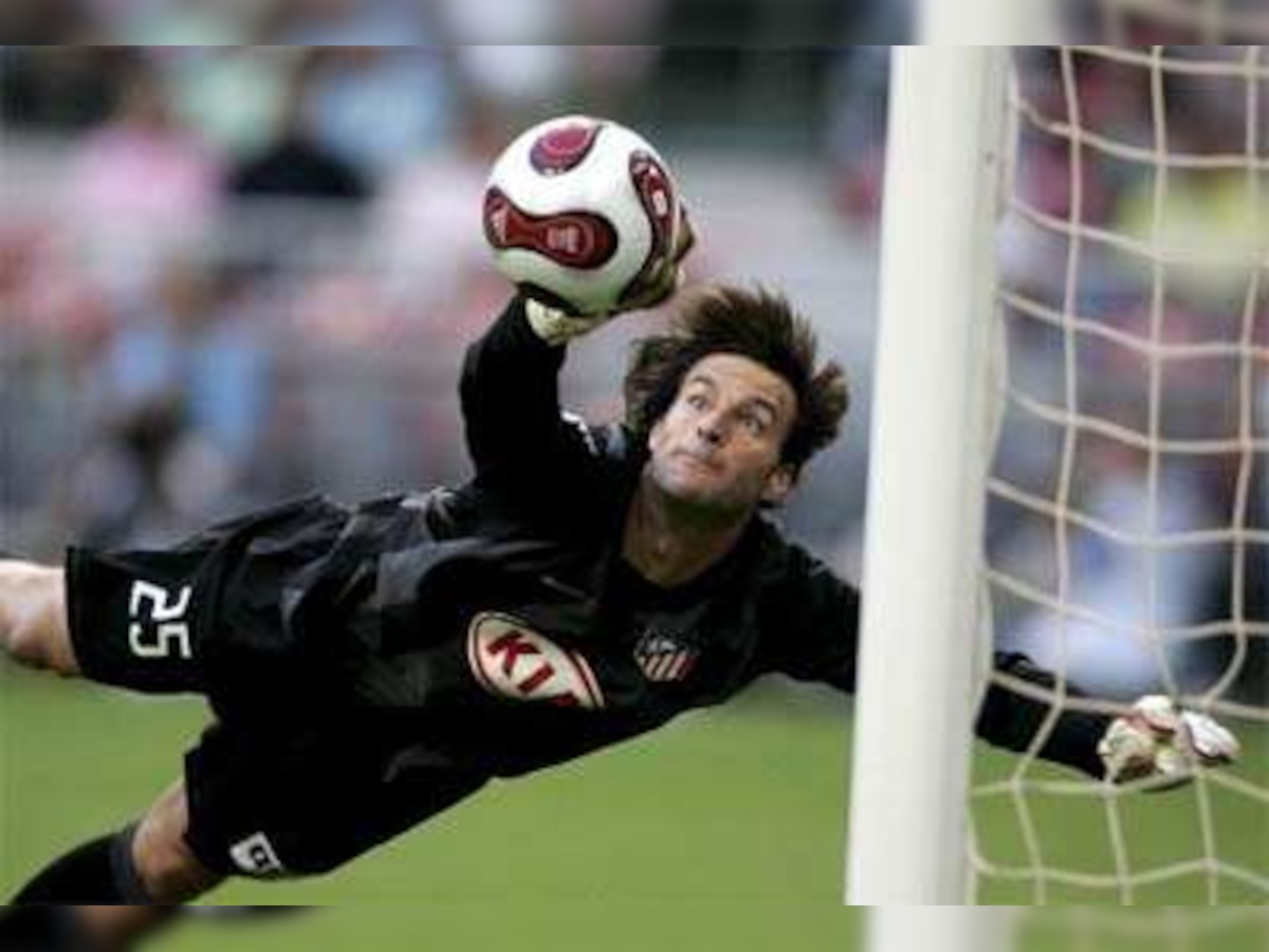 Real Zaragoza sign veteran goalkeeper Leo Franco