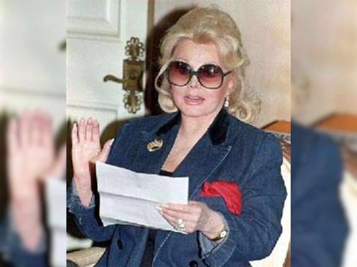 Zsa Zsa Gabor breaks hip in fall; will undergo surgery