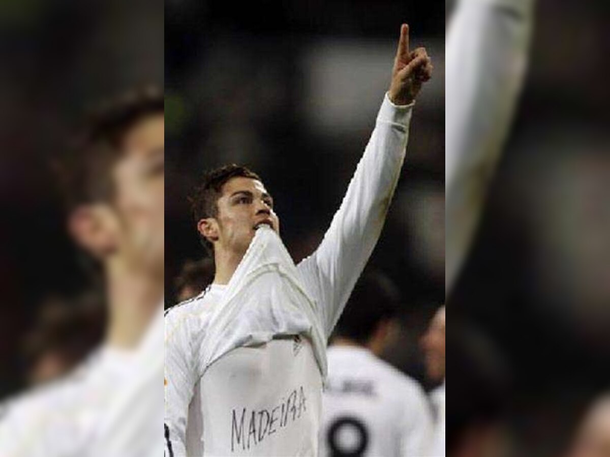 Cristiano Ronaldo keen to take shirt as Real Madrid prepare for Raul departure