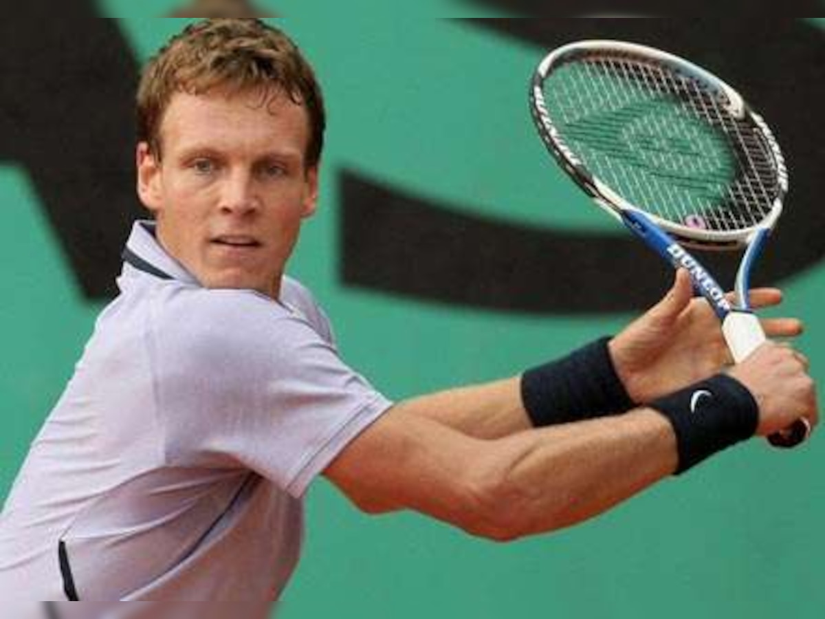 Tomas Berdych shakes off rust to beat Dmitry Tursunov