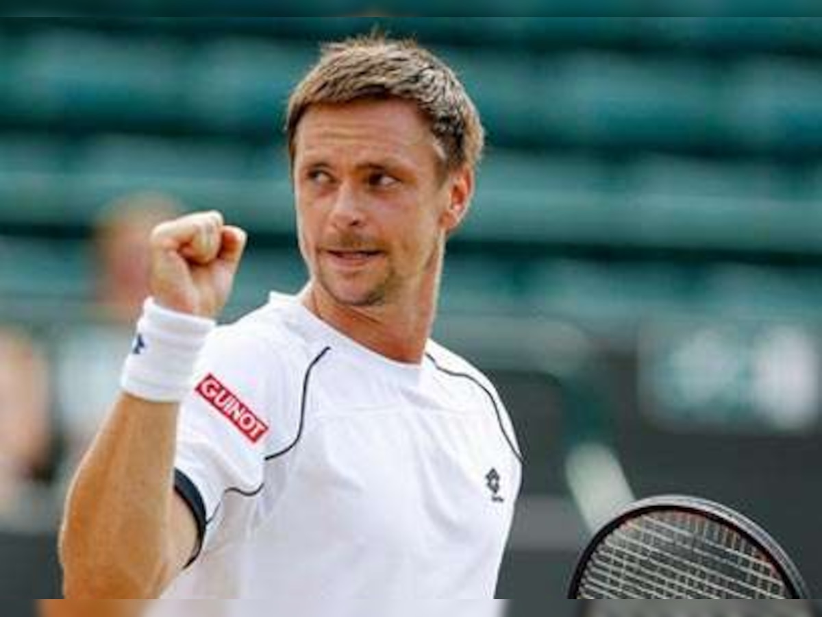 Robin Soderling advances after early US Open test