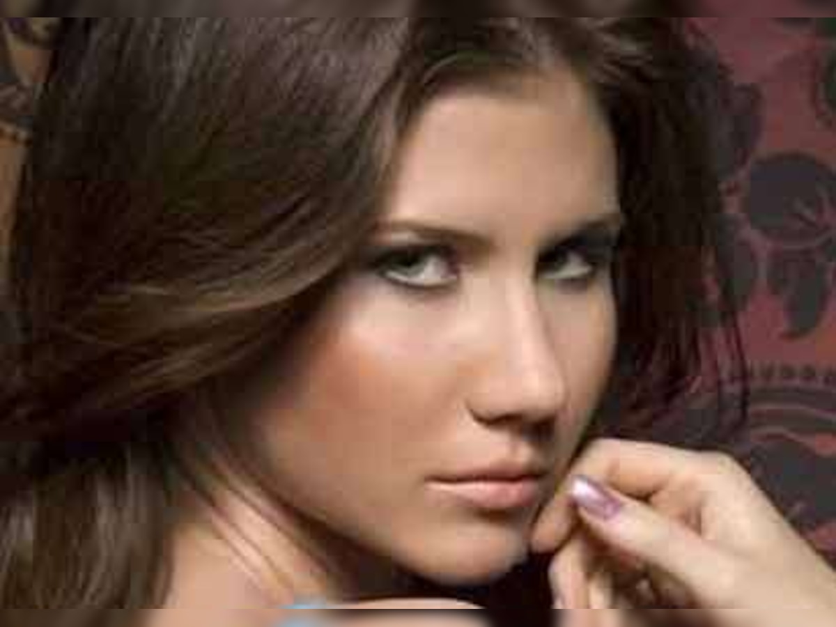 Ex-lovers still smitten by sexy Russian spy Anna Chapman