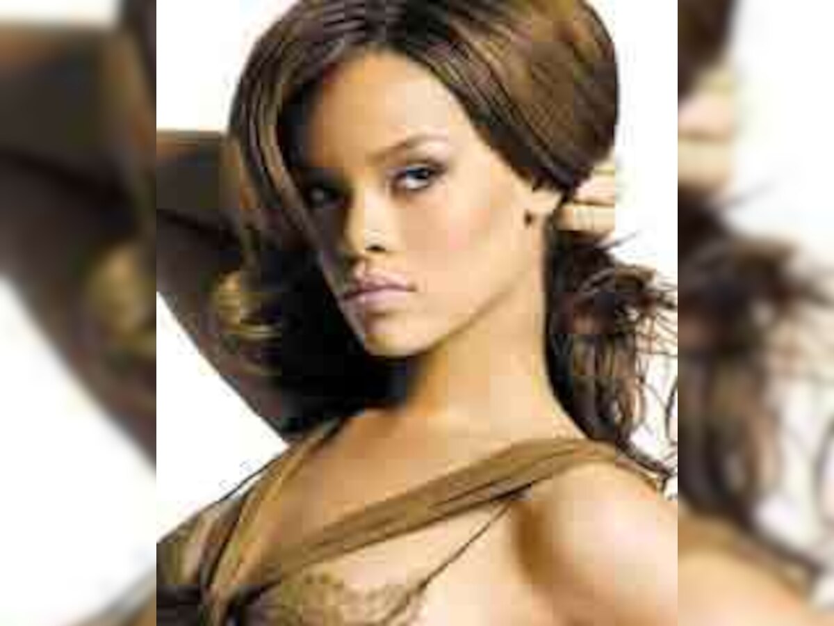 Rihanna's gun tattoo is only henna