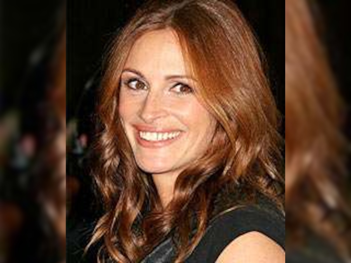 'Eat Pray Love' author calls Julia Roberts 'magnificent' in film