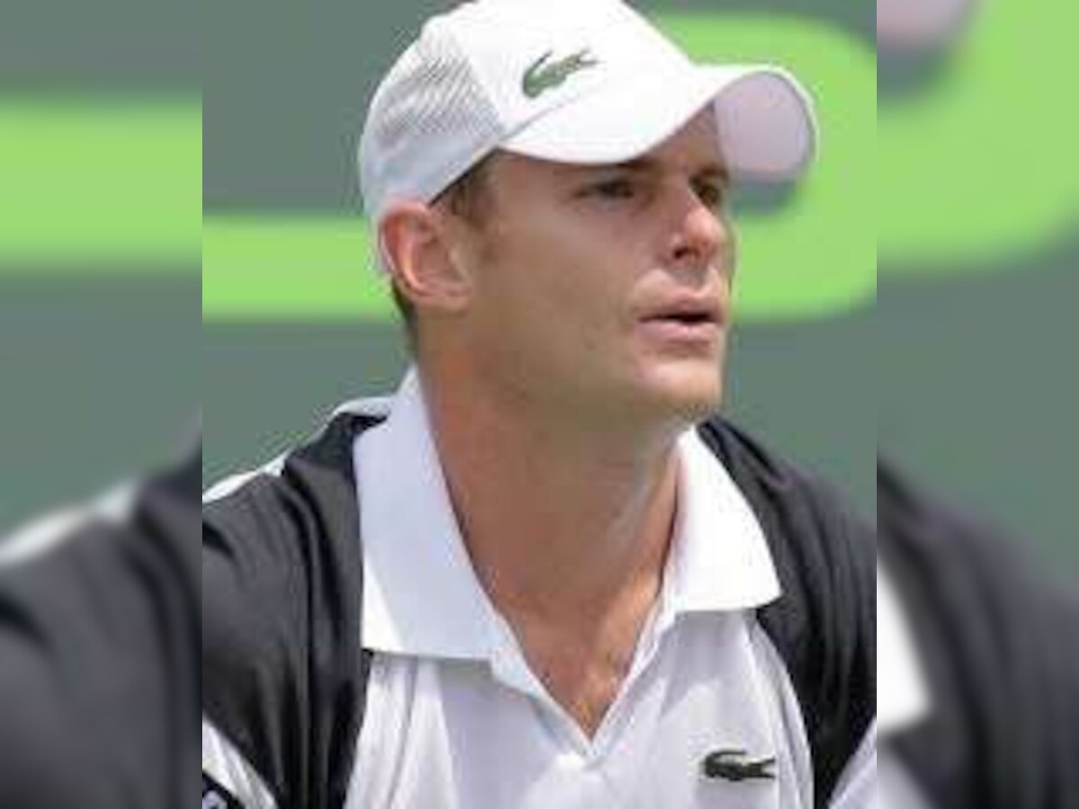 Andy Roddick safely wins Tokyo opener in return