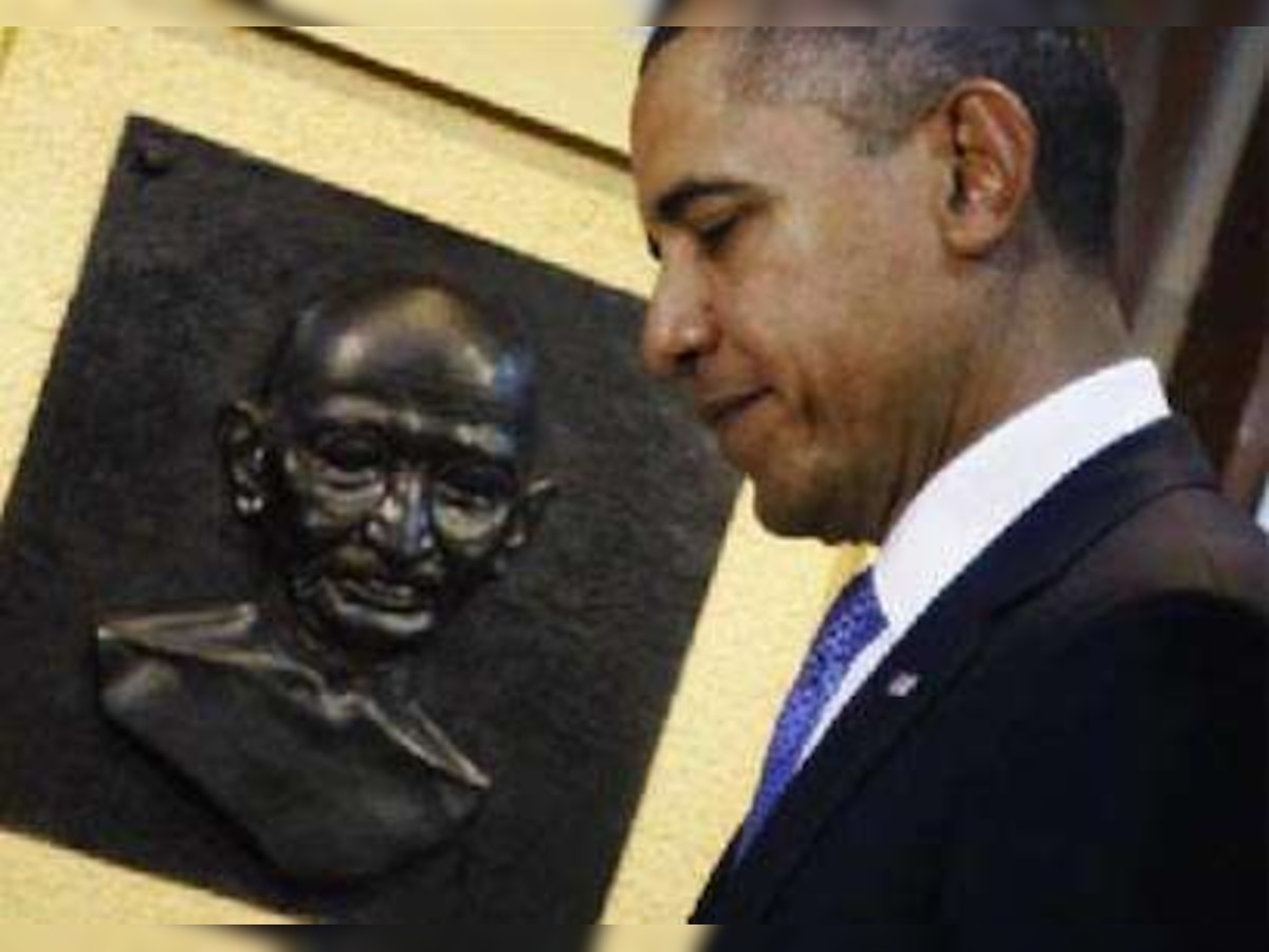 Obama visits Mani Bhavan, says Gandhi, a hero for entire world