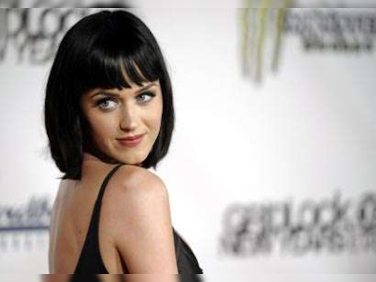 Katy Perry 'would rather tease than pose nude'