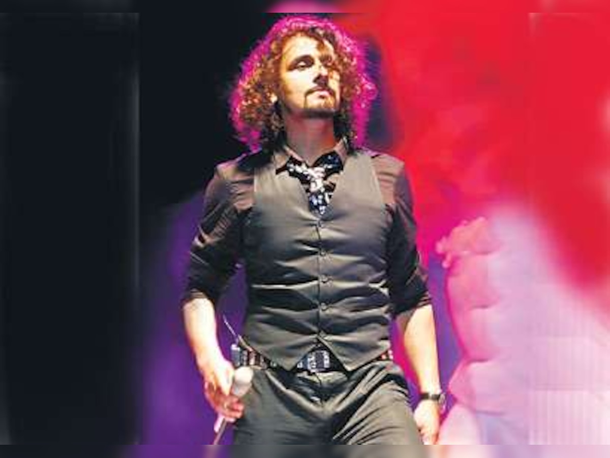 Sonu Nigam sings in 54 voices for one 'Tees Maar Khan' song 