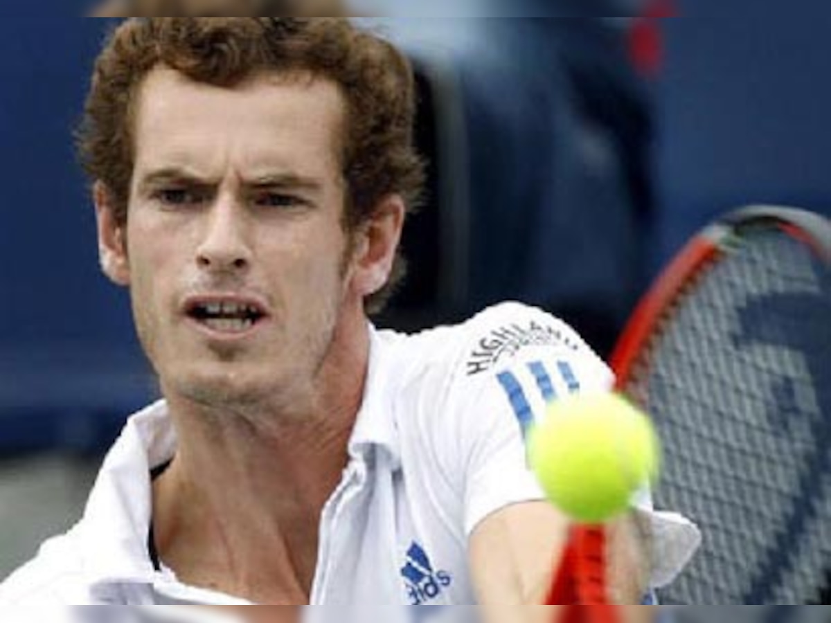 Andy Murray makes short work of Robin Soderling in ATP World Tour Finals opener