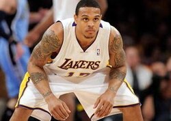 Shannon Brown comes off bench to spark LA Lakers' win over Chicago Bulls