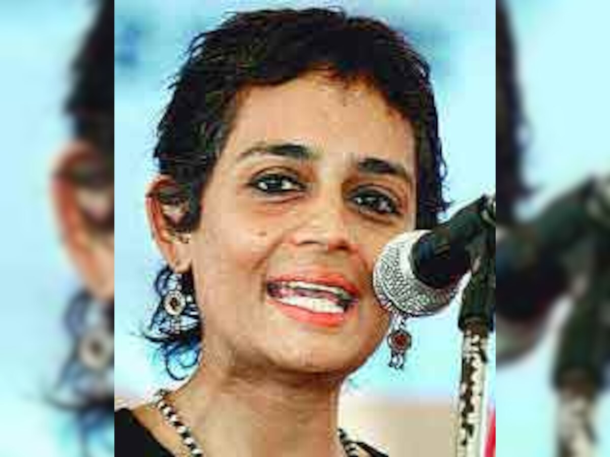 Court to decide if FIR can be lodged against Arundhati Roy, Syed Ali Shah Geelani