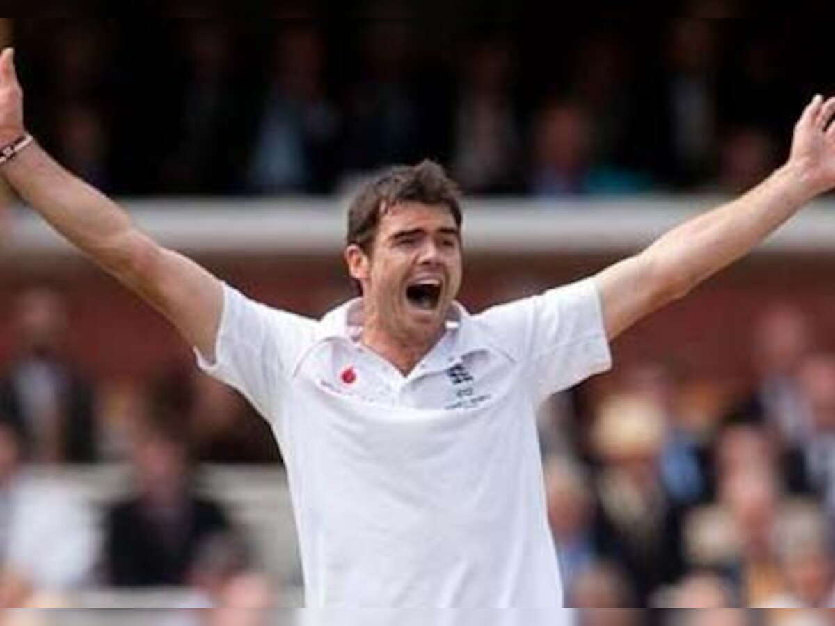 Fast-starting England dismiss Australia cheaply in the second Ashes Test