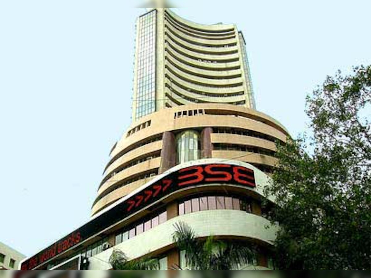 RBI's move lifts Sensex by 217 points; banks, IT shine