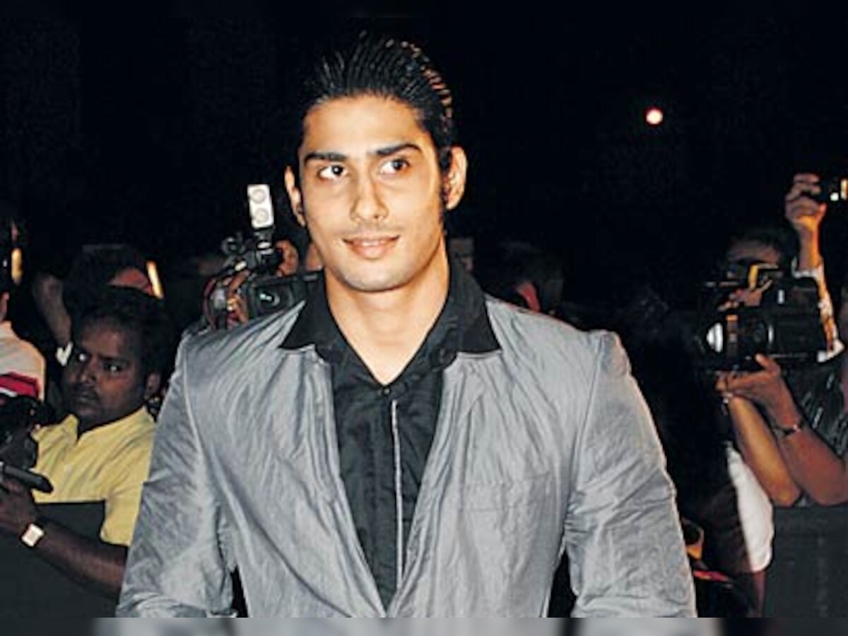 Prateik Babbar dedicates new film to mom Smita Patil