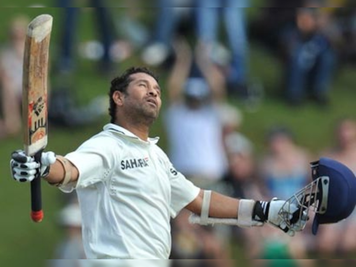 Sachin Tendulkar hits 50th Test ton, India still trailing by 30 runs