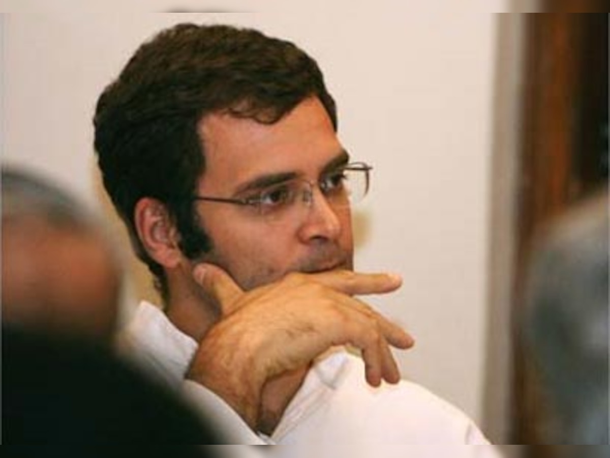 Security breach in Madurai as youth shakes hands with Rahul Gandhi in moving car 