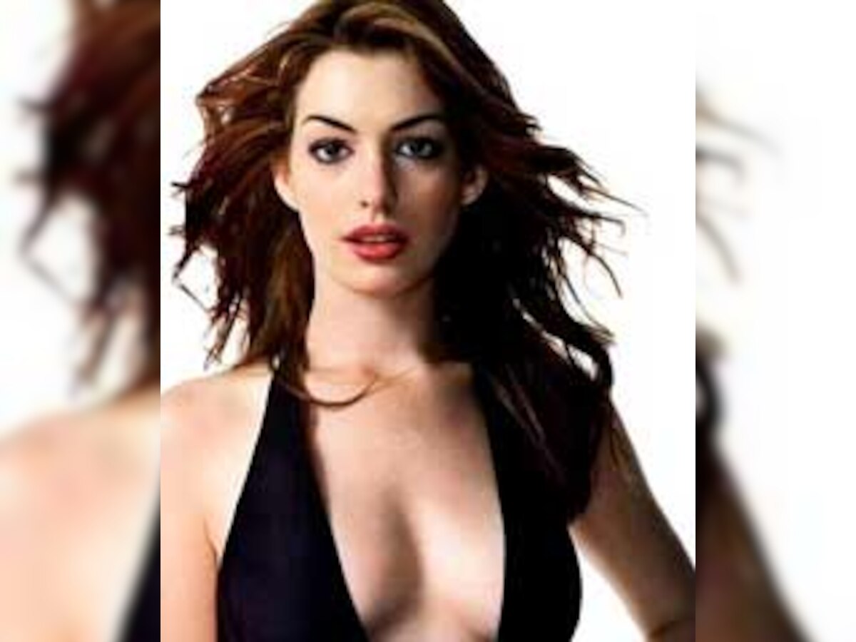 Anne Hathaway moves into boyfriend's New York home 